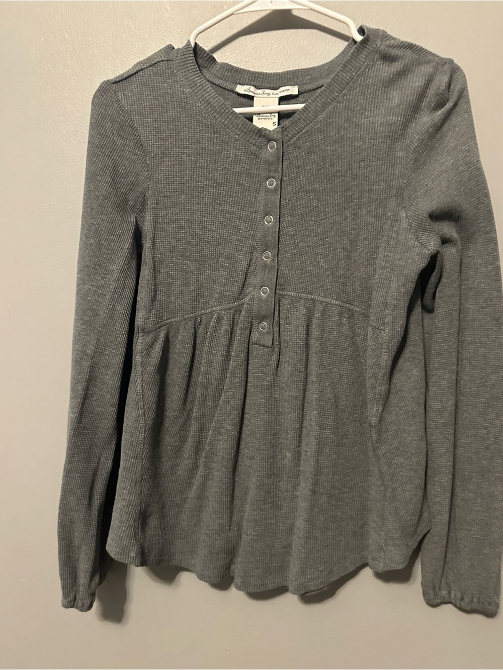 Love Tree Gray Ribbed Henley Peplum Long-Sleeve Top
